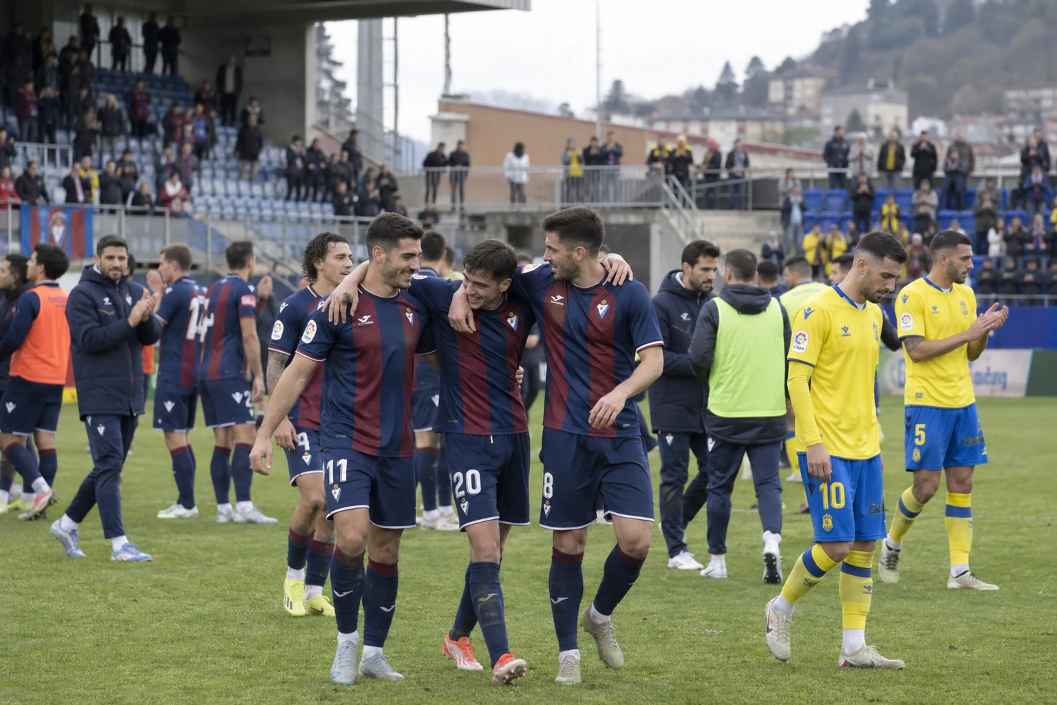 Eibar kaatoi Las Palmasin 3-2 ja pysyi LaLiga 2:n kärjessä