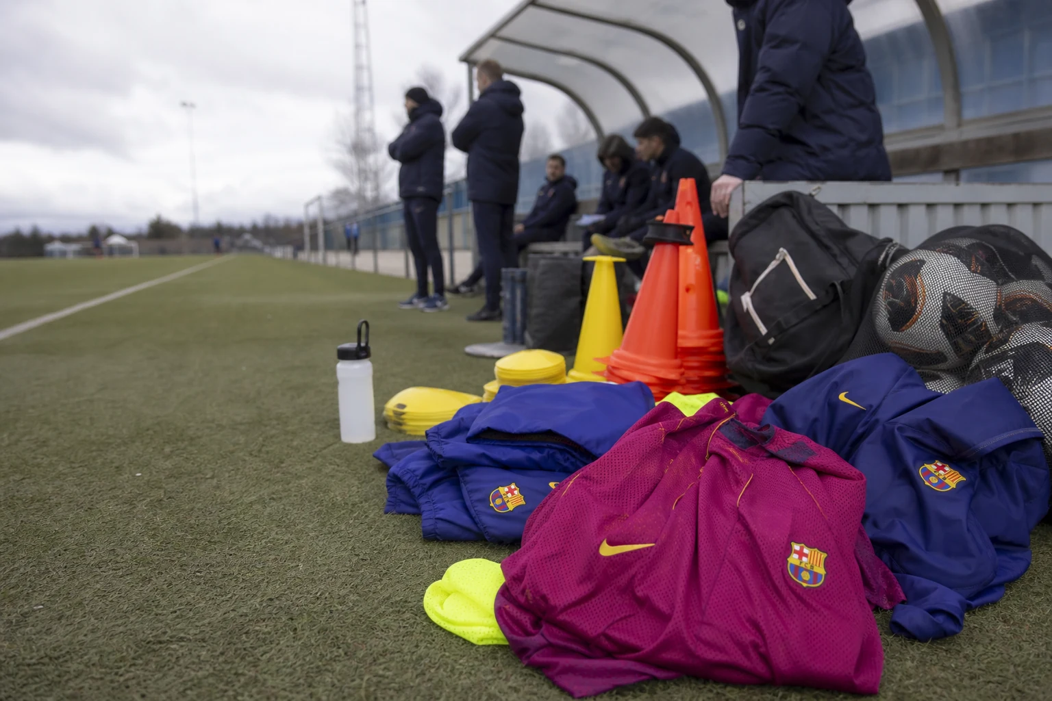 Jesse Bisiwu allekirjoitti pitkän sopimuksen Barcelonan kanssa